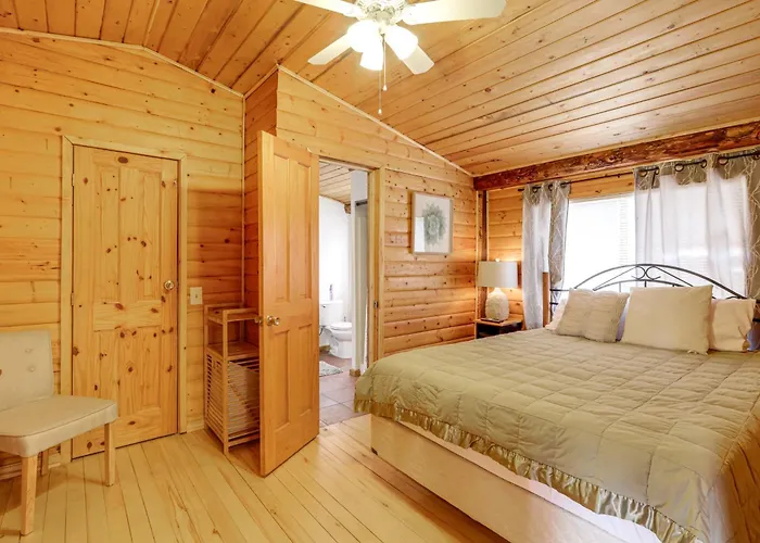 Private Hot Tub & Fire Pit: Near Hiking Holiday home
