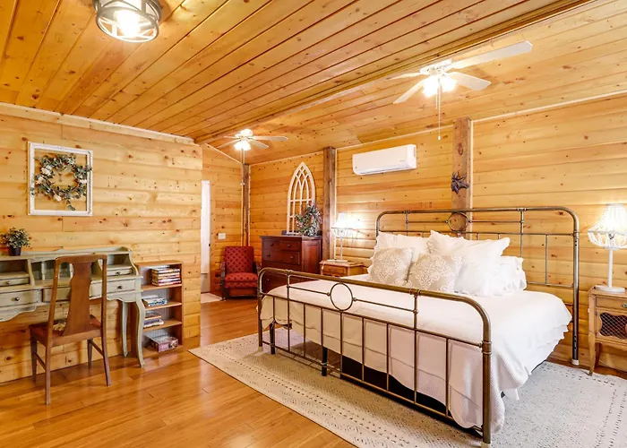 Private Hot Tub & Fire Pit: Near Hiking Holiday home